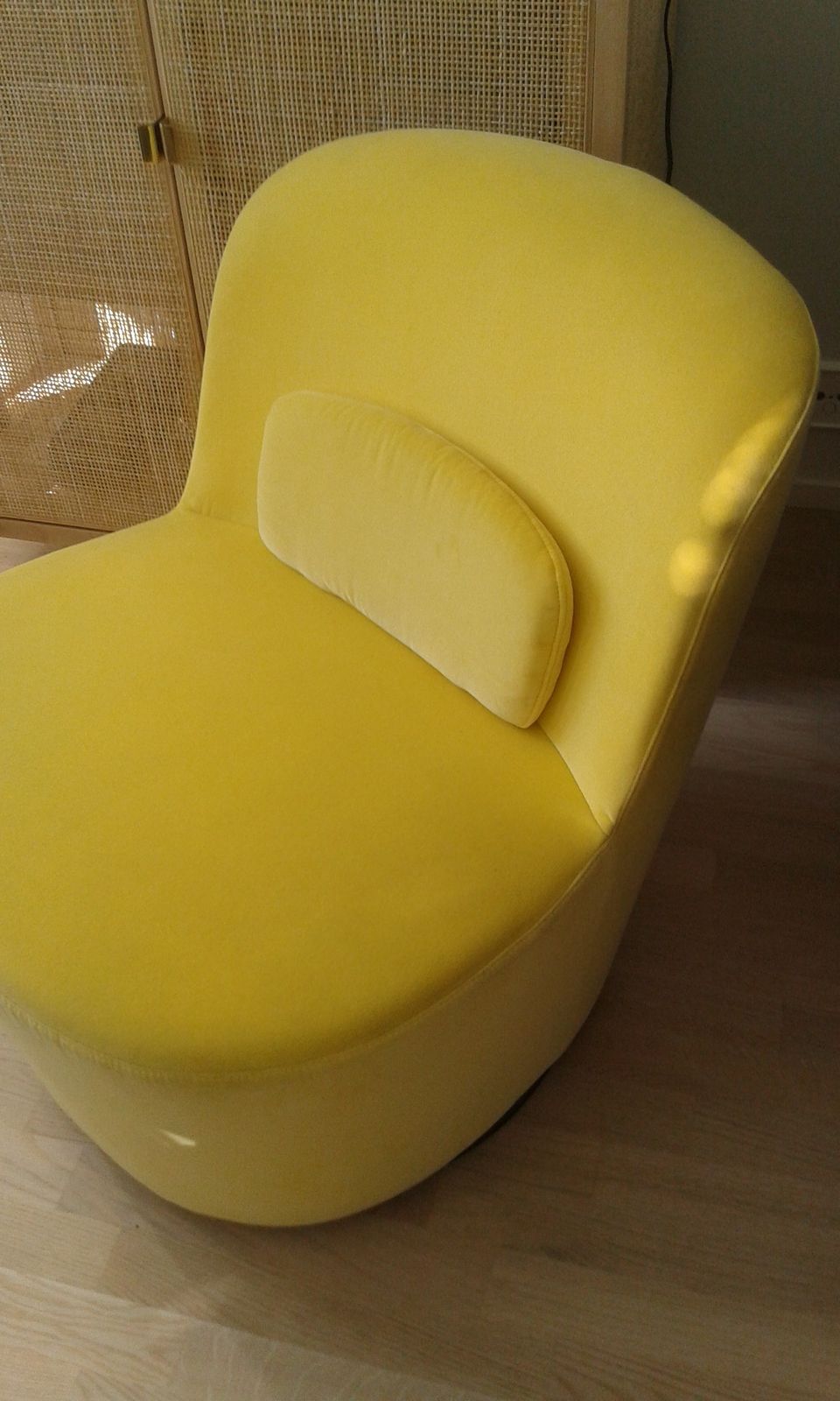 Ikea Stockholm keltainen pyörivä nojatuoli