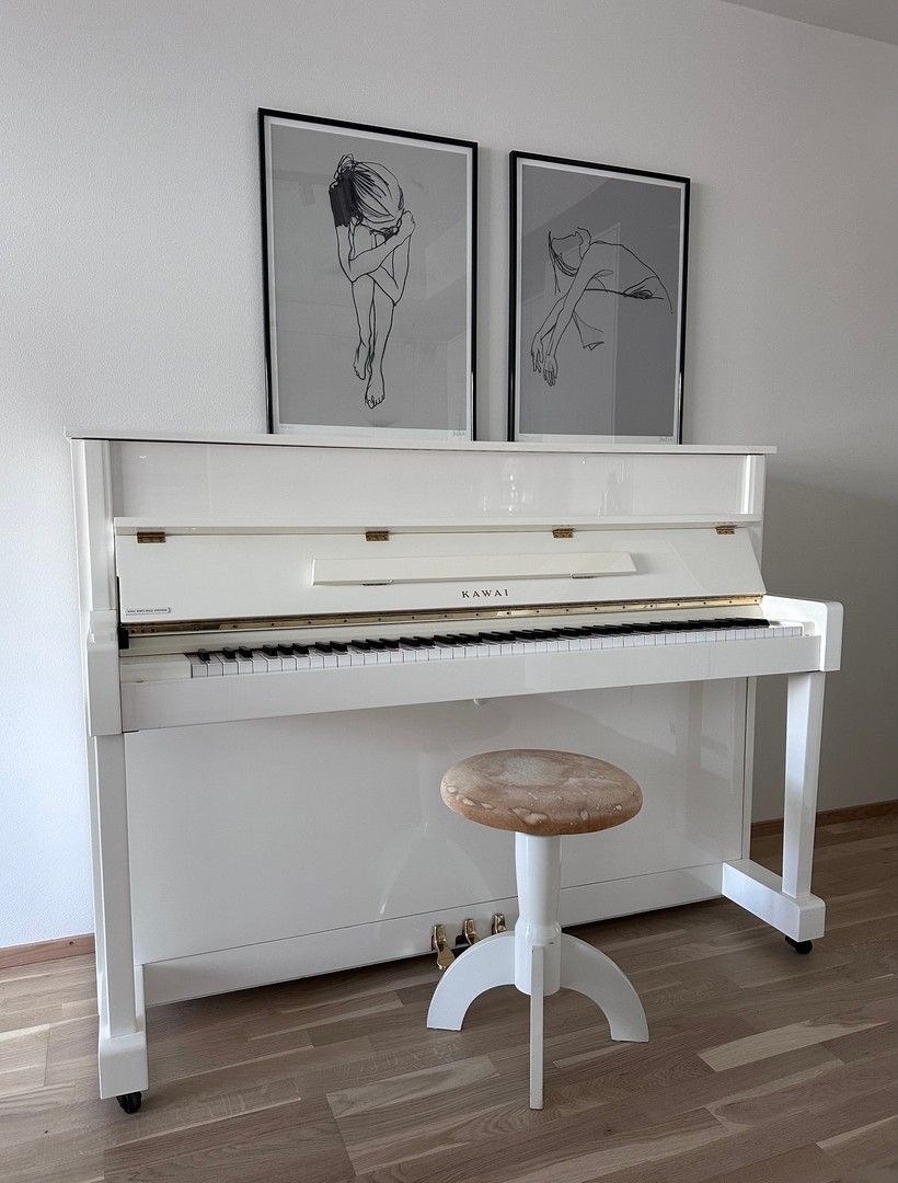 Piano Kawai K-18EA