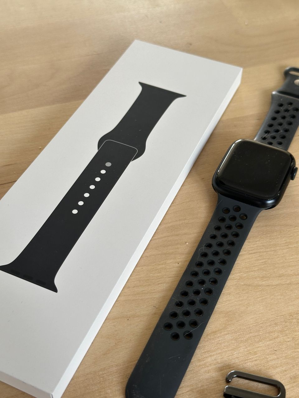 Apple Watch series 9 45mm with 6 different wristbands