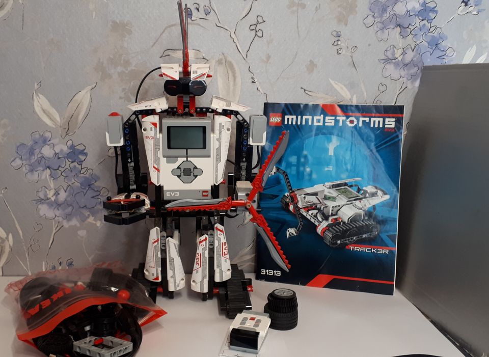 LEGO Mindstorms EV3 - ohjelmoitava robotti