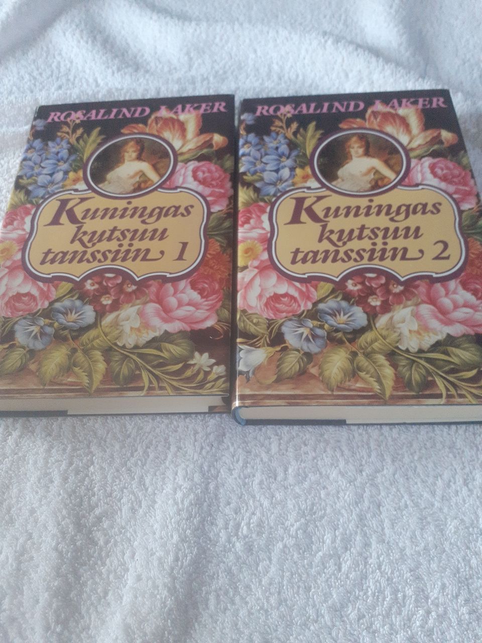 Kuningas kutsuu tanssiin 1 & 2