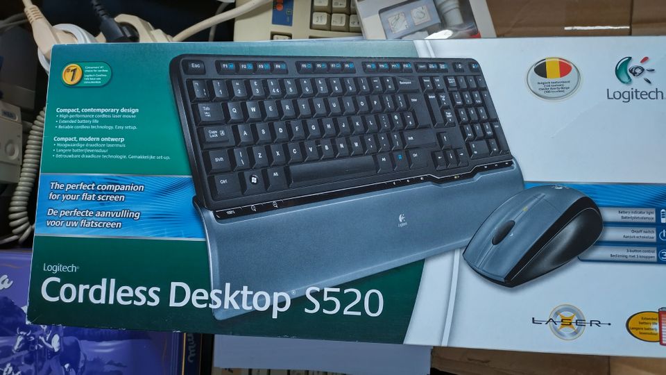 Logitech langaton näppäimistö ja hiiri