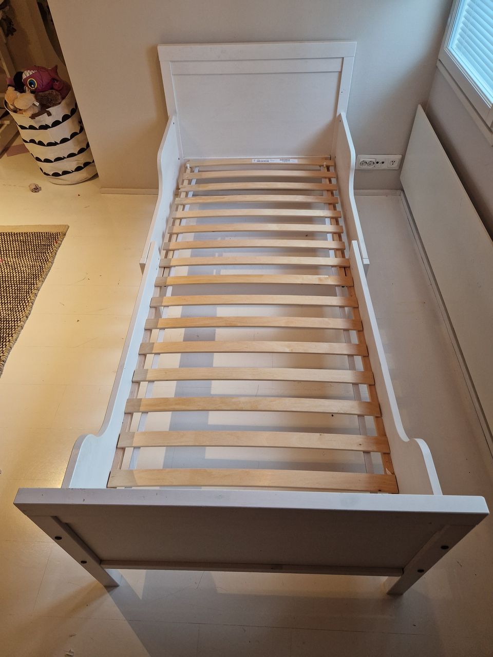 Ikea Sundvik sänky