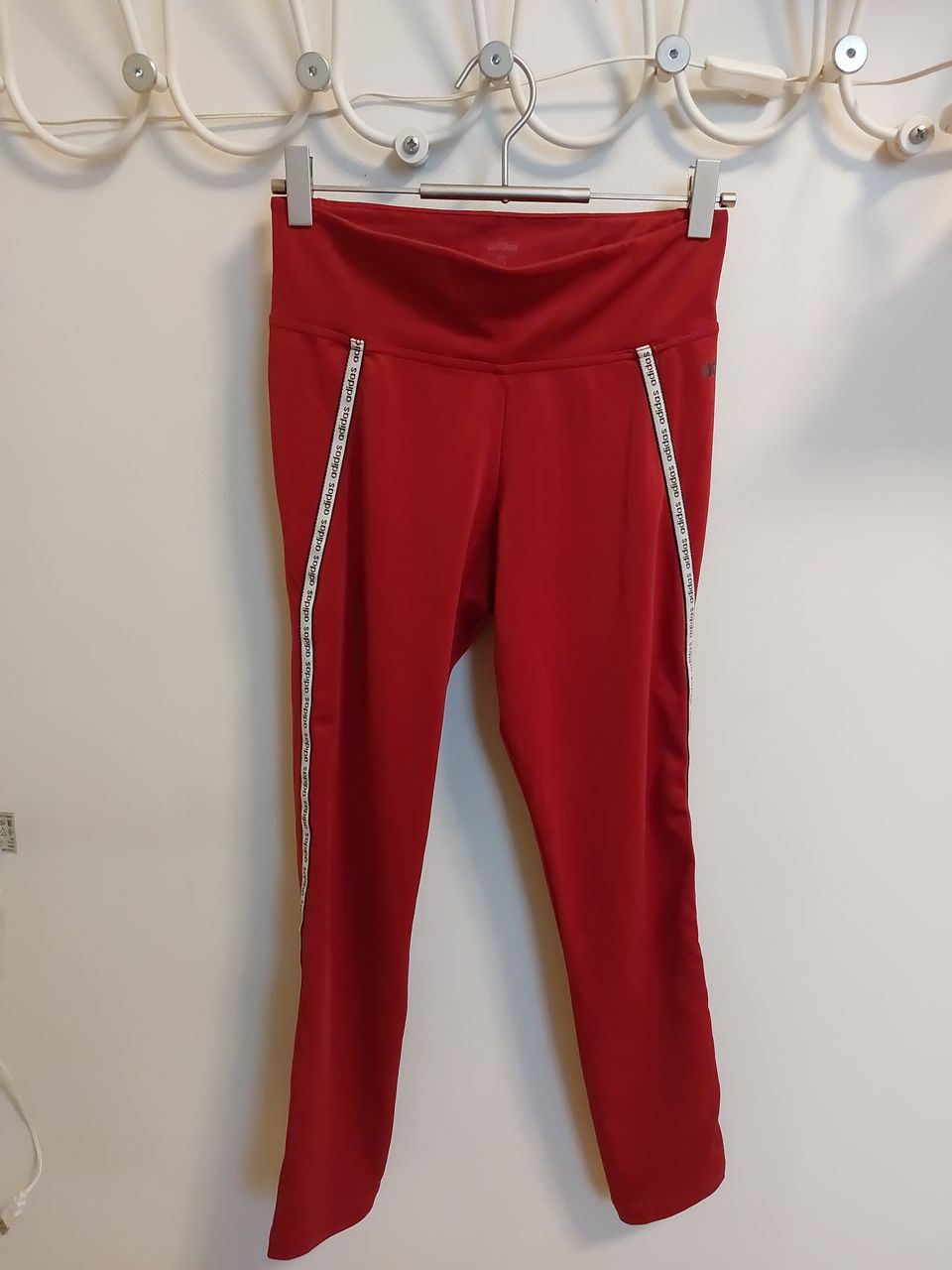 adidas punaiset urheilu leggingsit S