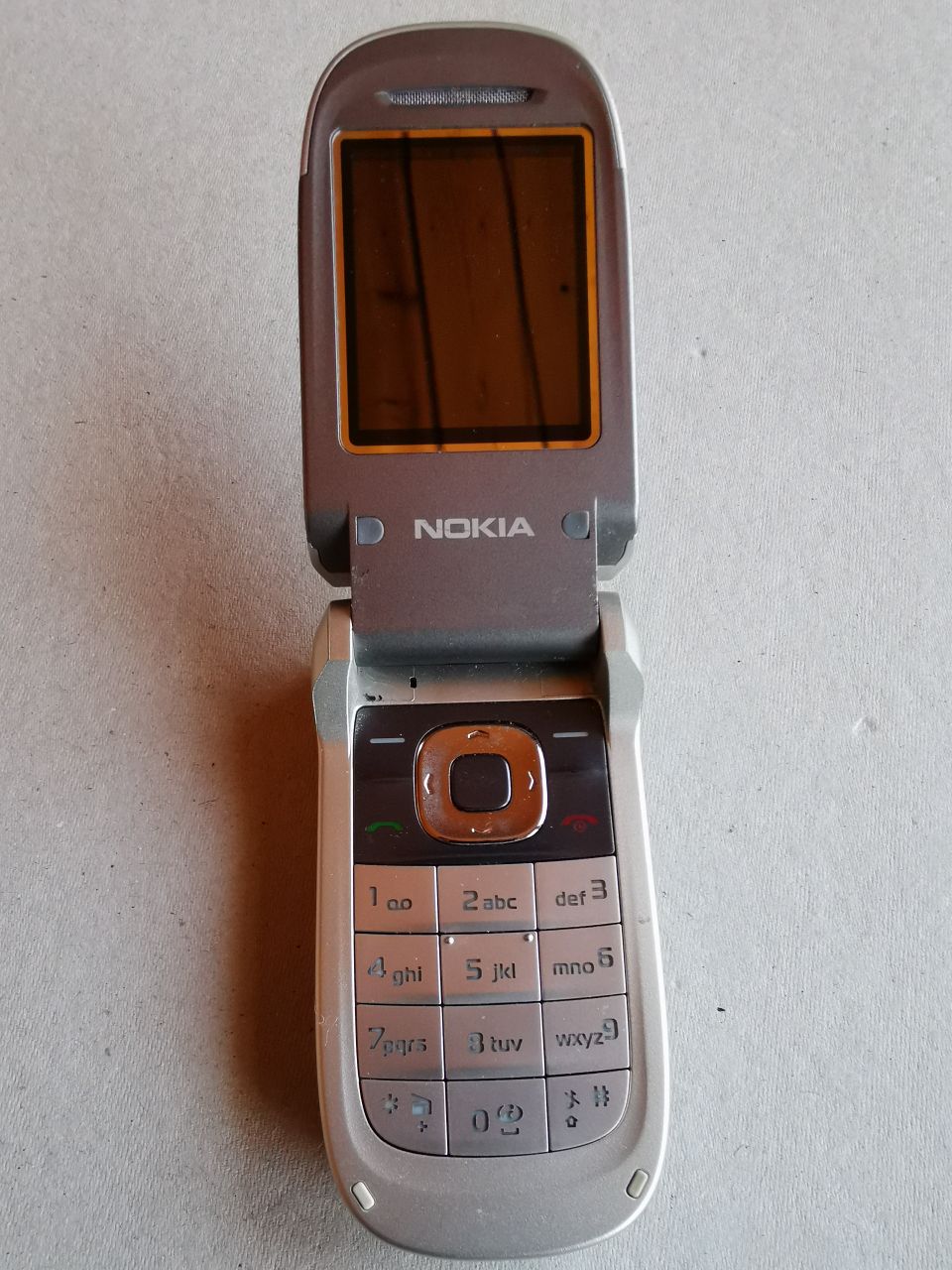 Nokia simpukka puhelin