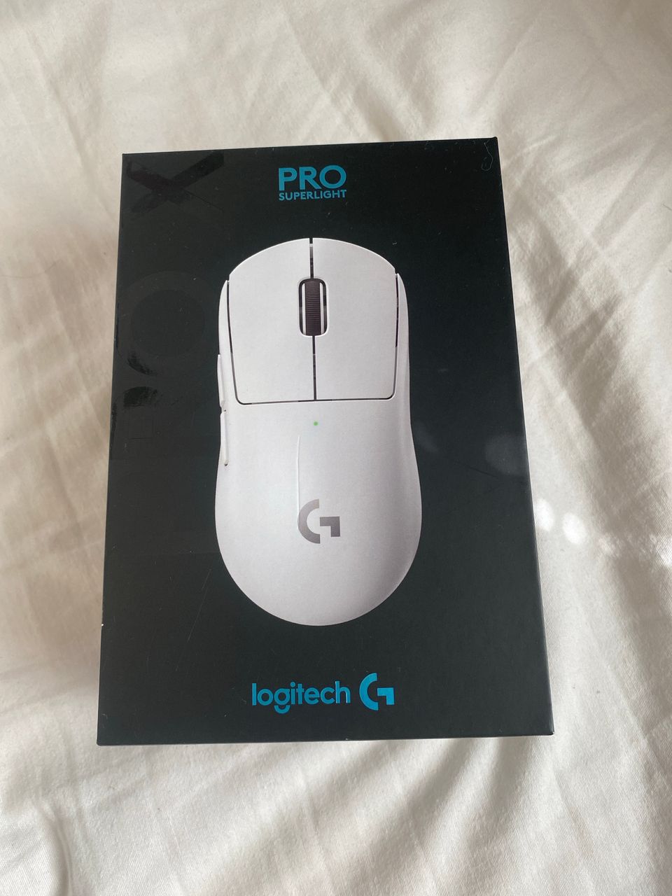 Logitech pro superlight pelihiiri