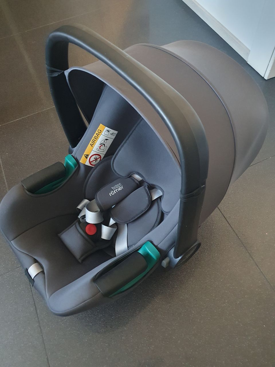 Britax baby-safe 3 i-size turvakaukalo