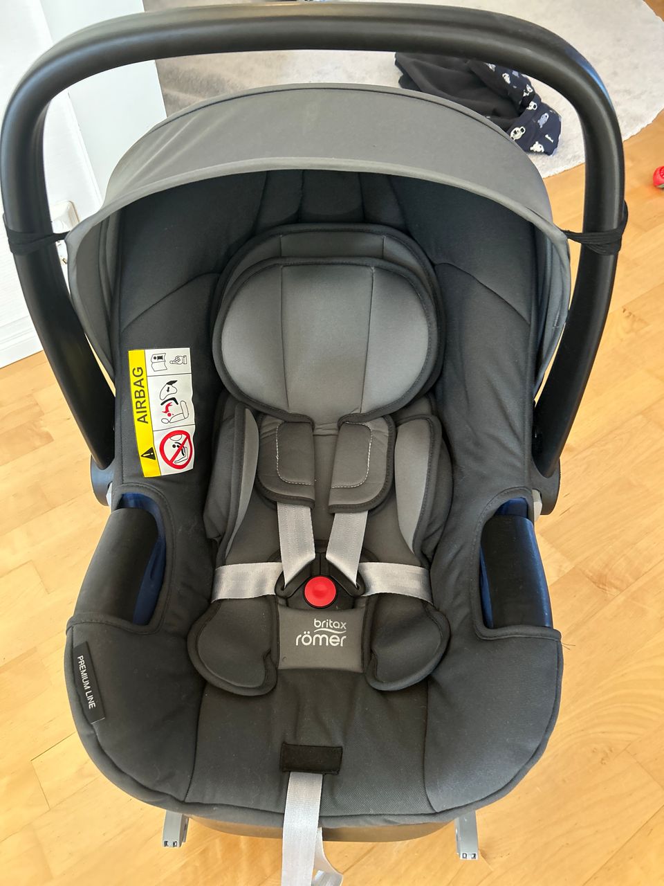 Britax Babysafe i-size turvaistuin+telakka+adapterit