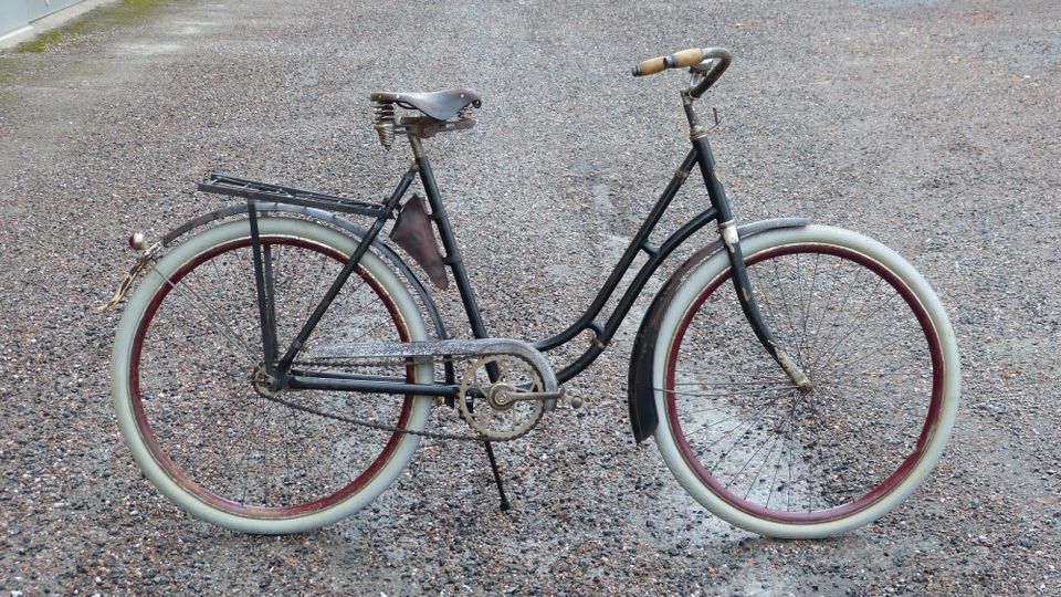 antiikkinen polkupyörä
