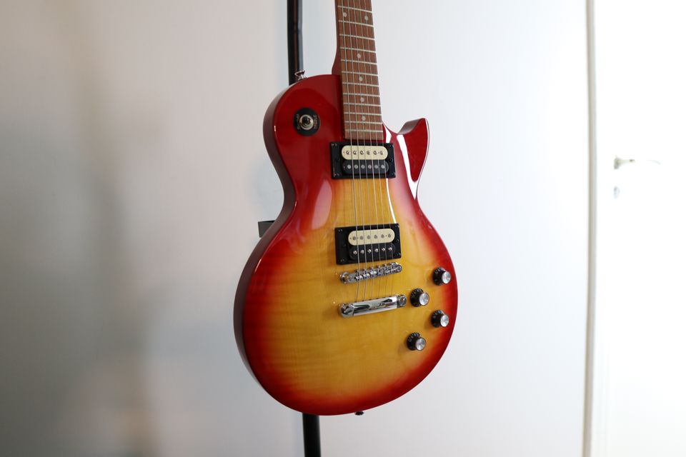 Epiphone Les Paul Studio LT E1