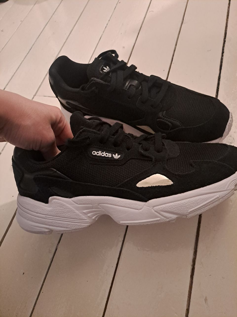 Adidas Falcon, 40 2/3