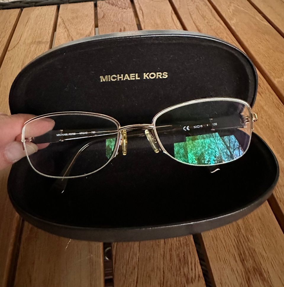 Michael Kors silmälasikehykset