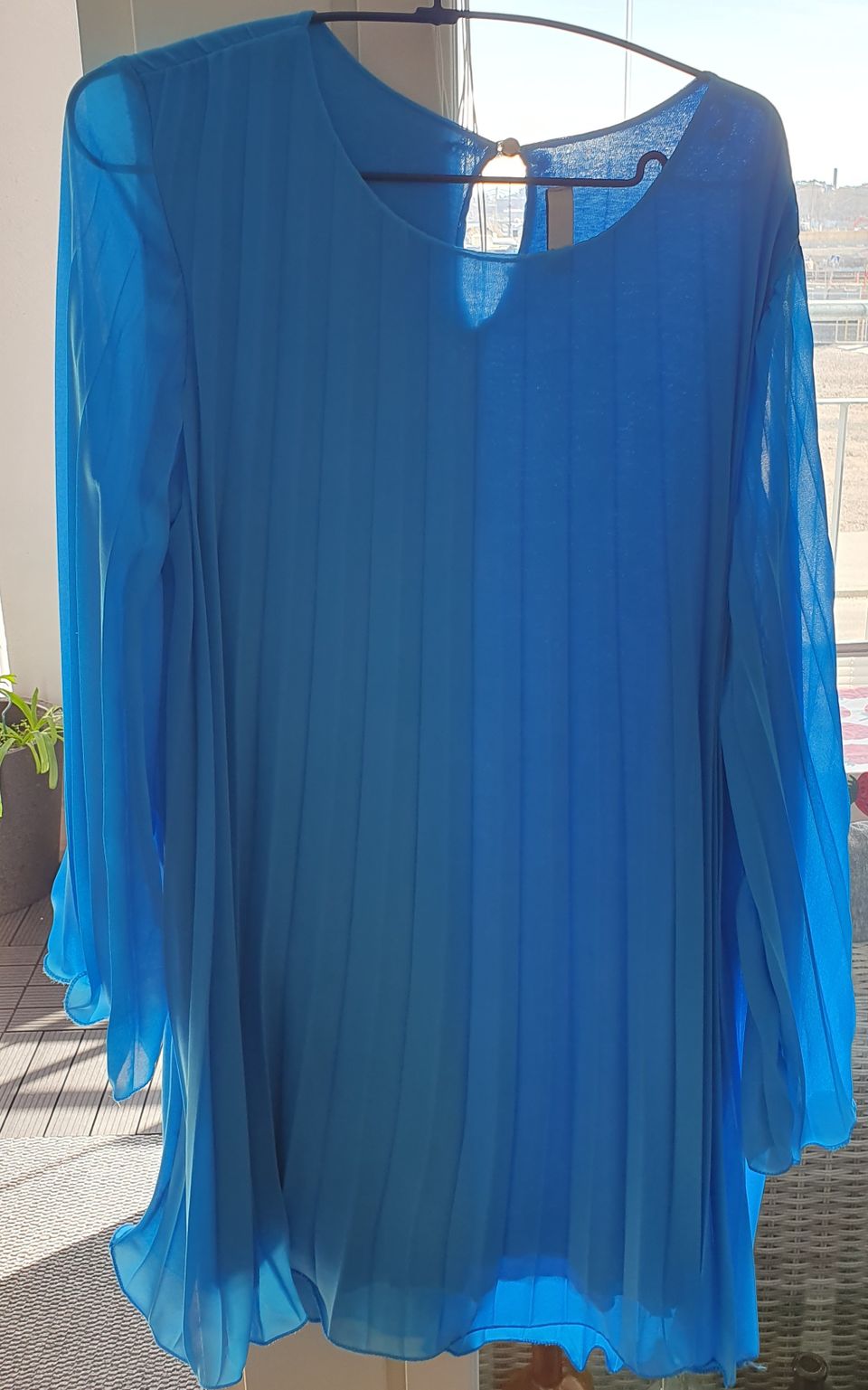 Upea italialainen pliseerattu mekko One size (38-42)
