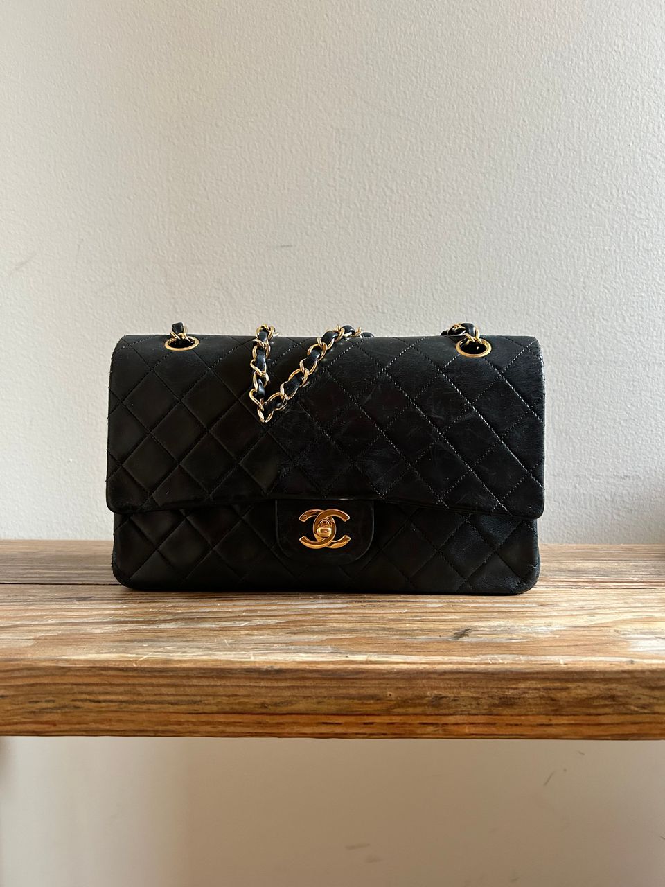 Chanel Vintage Medium Black Lambskin bag (1997)