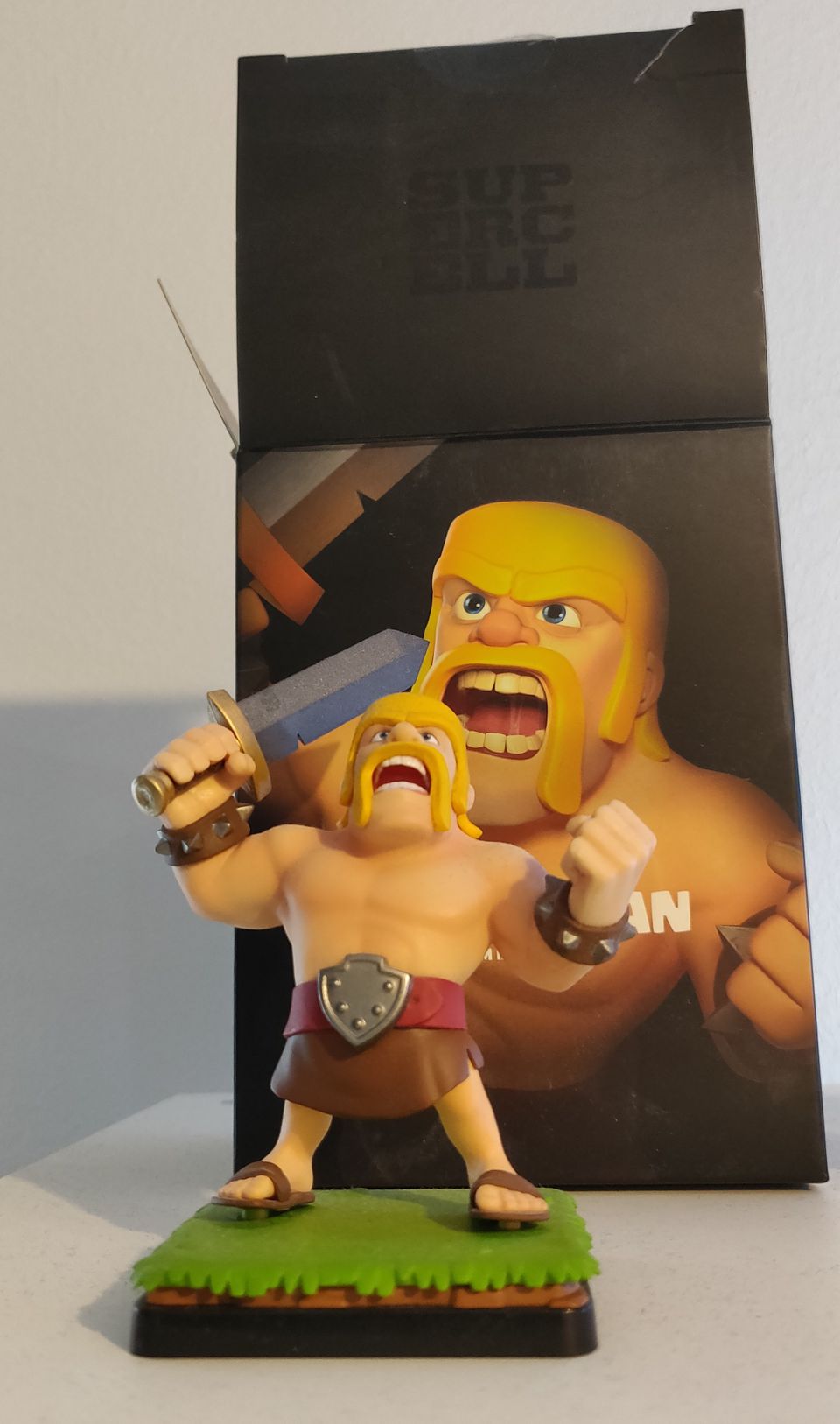 Supercell Clash of Clans Barbarian figuuri