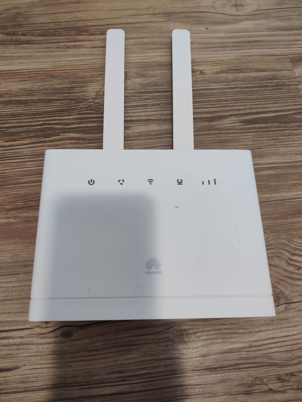 Router that requires sim card