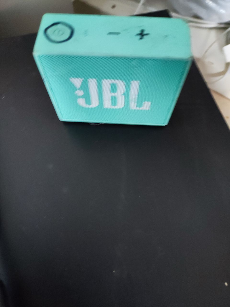JBL kaiuttimet
