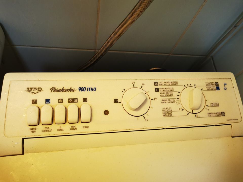 Small  washing machine pesukarhu 900 teho