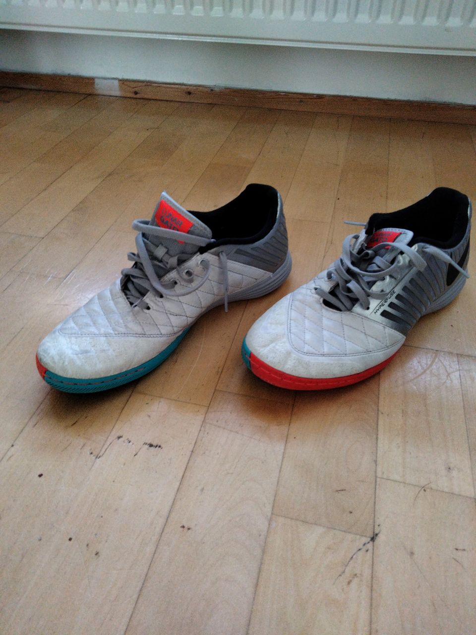 Sisäpeli/Futsal kengät koko 43