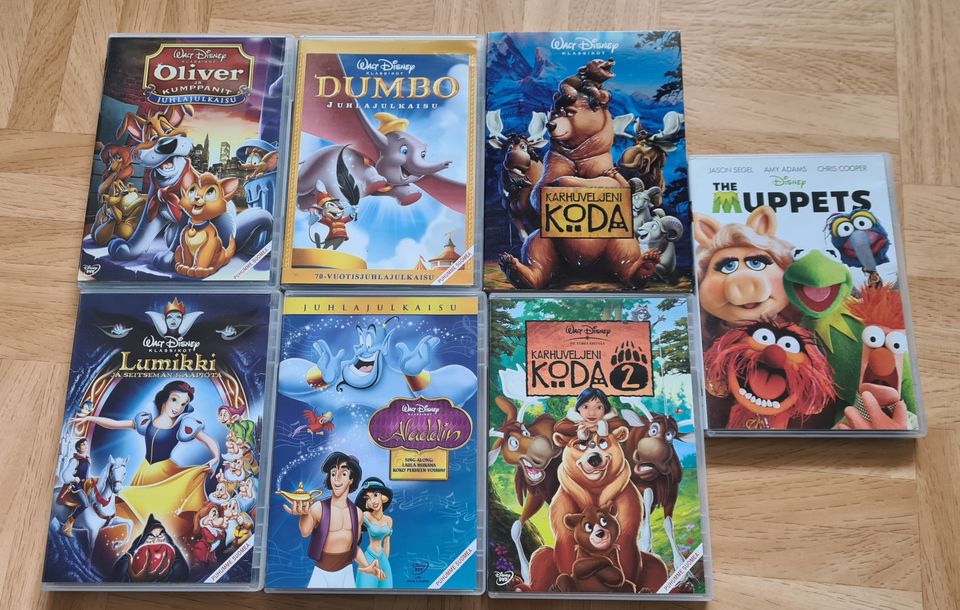 mm. Lumikki, Dumbo, Oliver ja kumppanit jne.DVD:t 7kpl
