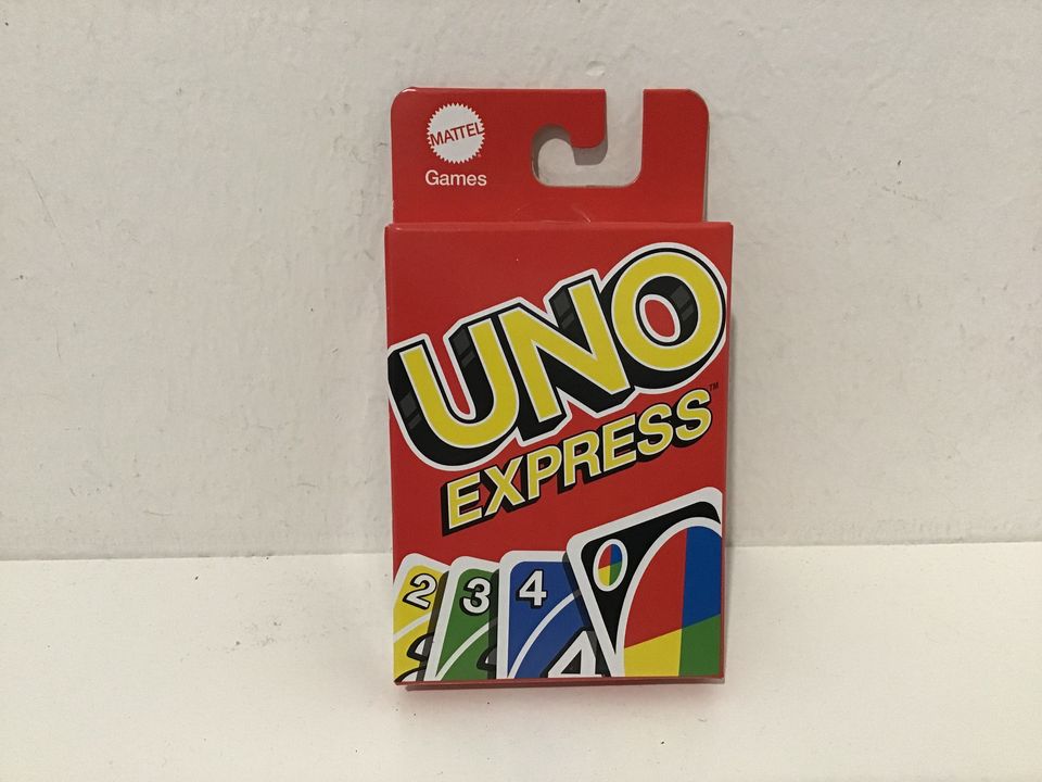 Uudet Uno Express pelikortit