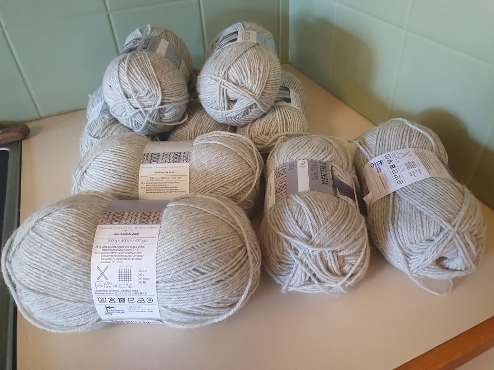 Novita 7 veljestä 047, 150 g