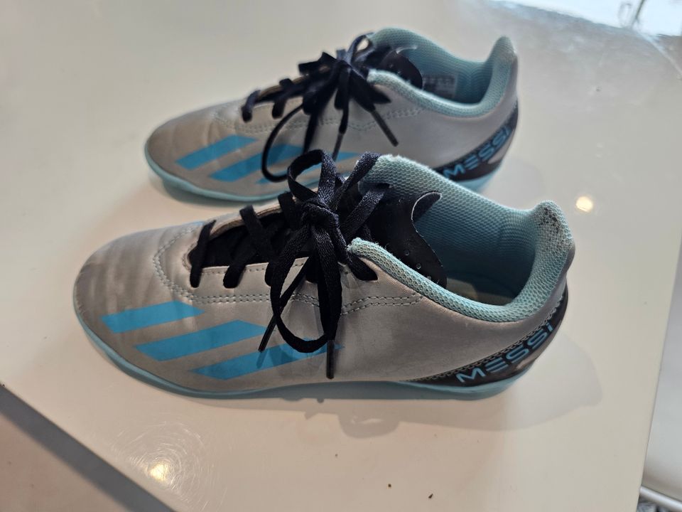 Sisäpelikengät Adidas Messi