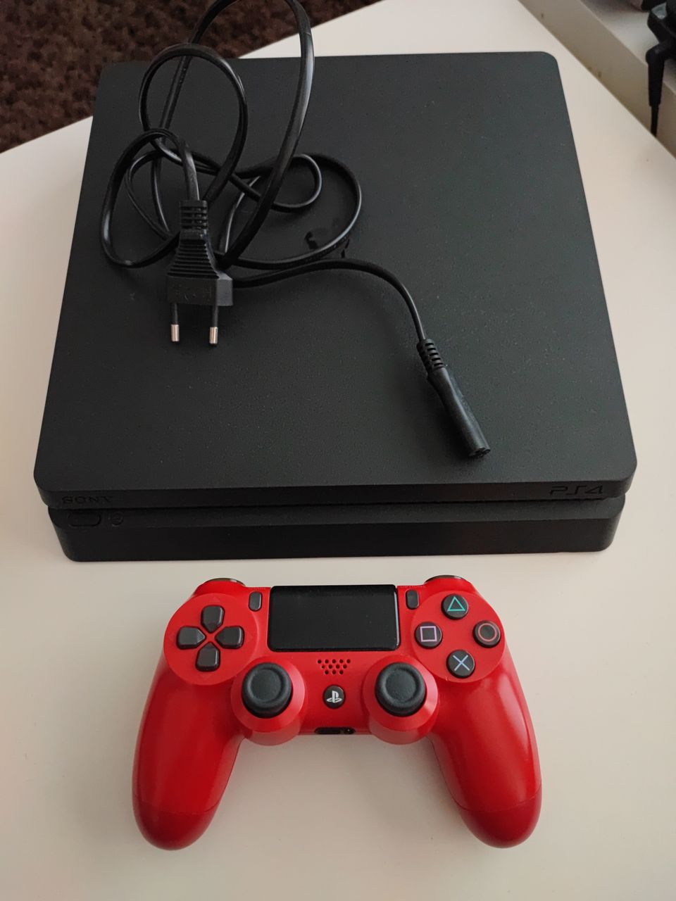 Playstation 4 Slim 500Gt