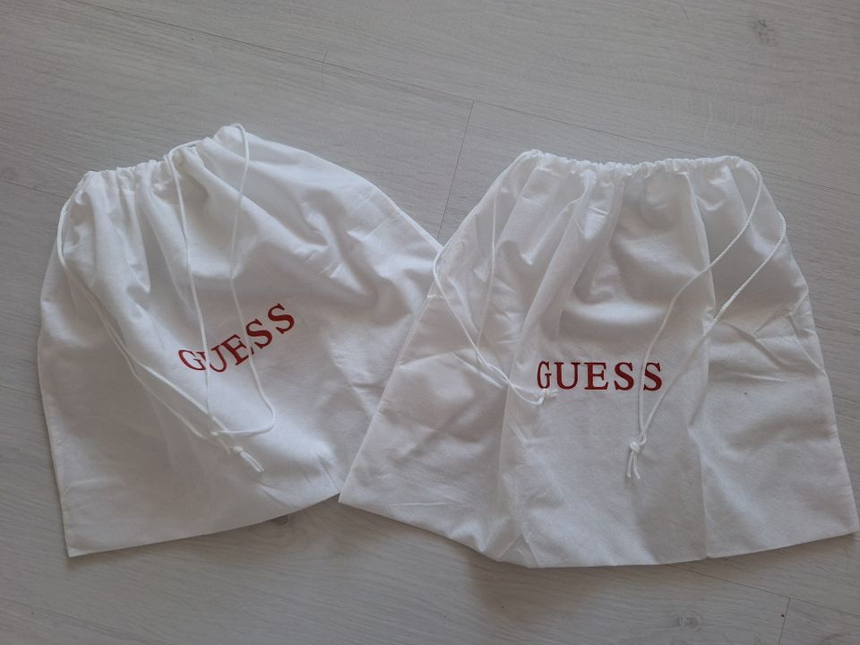 Guess Dustbag/säilytyspussukat