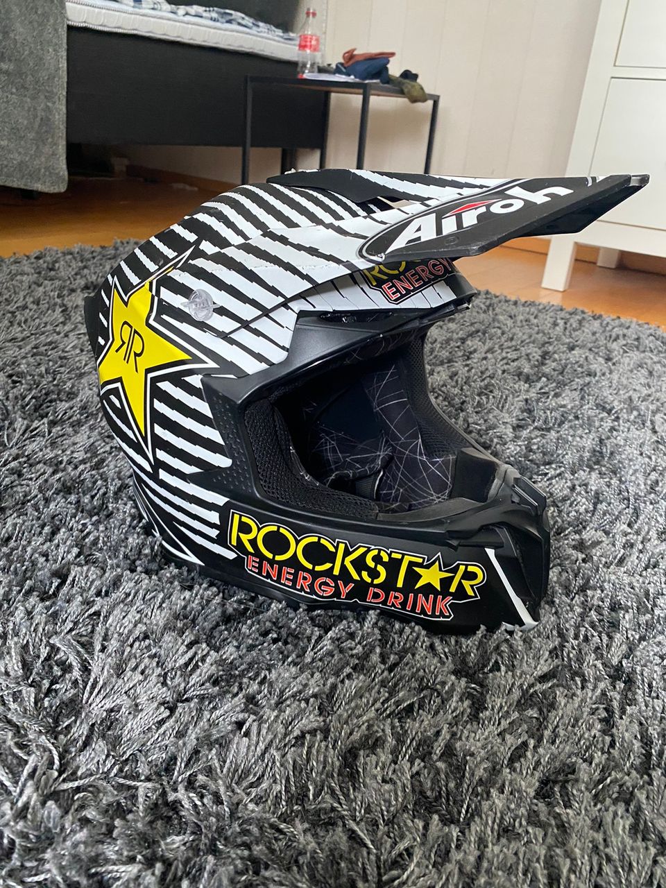 Airoh Rockstar kypärä