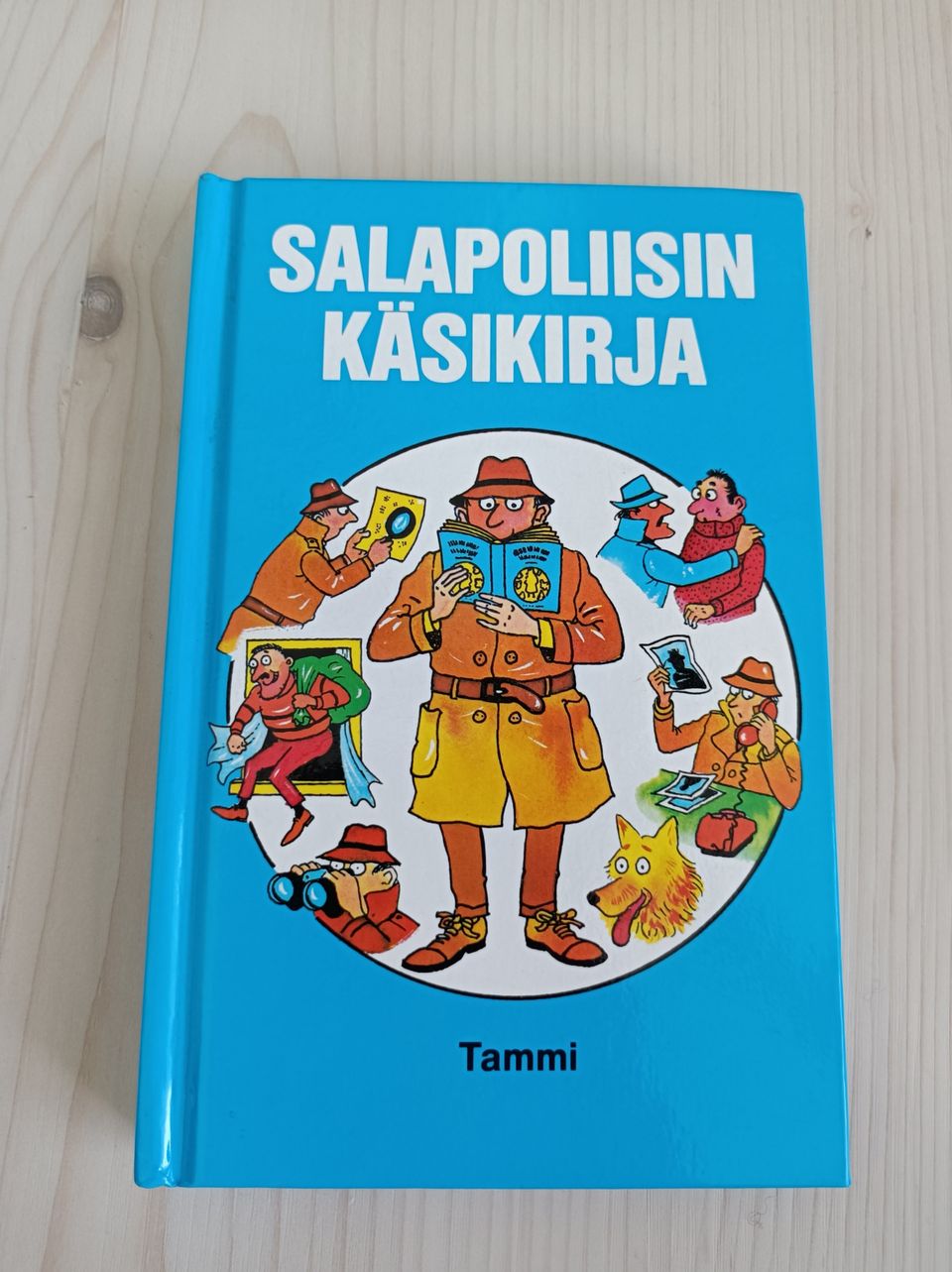 Salapoliisin käsikirja