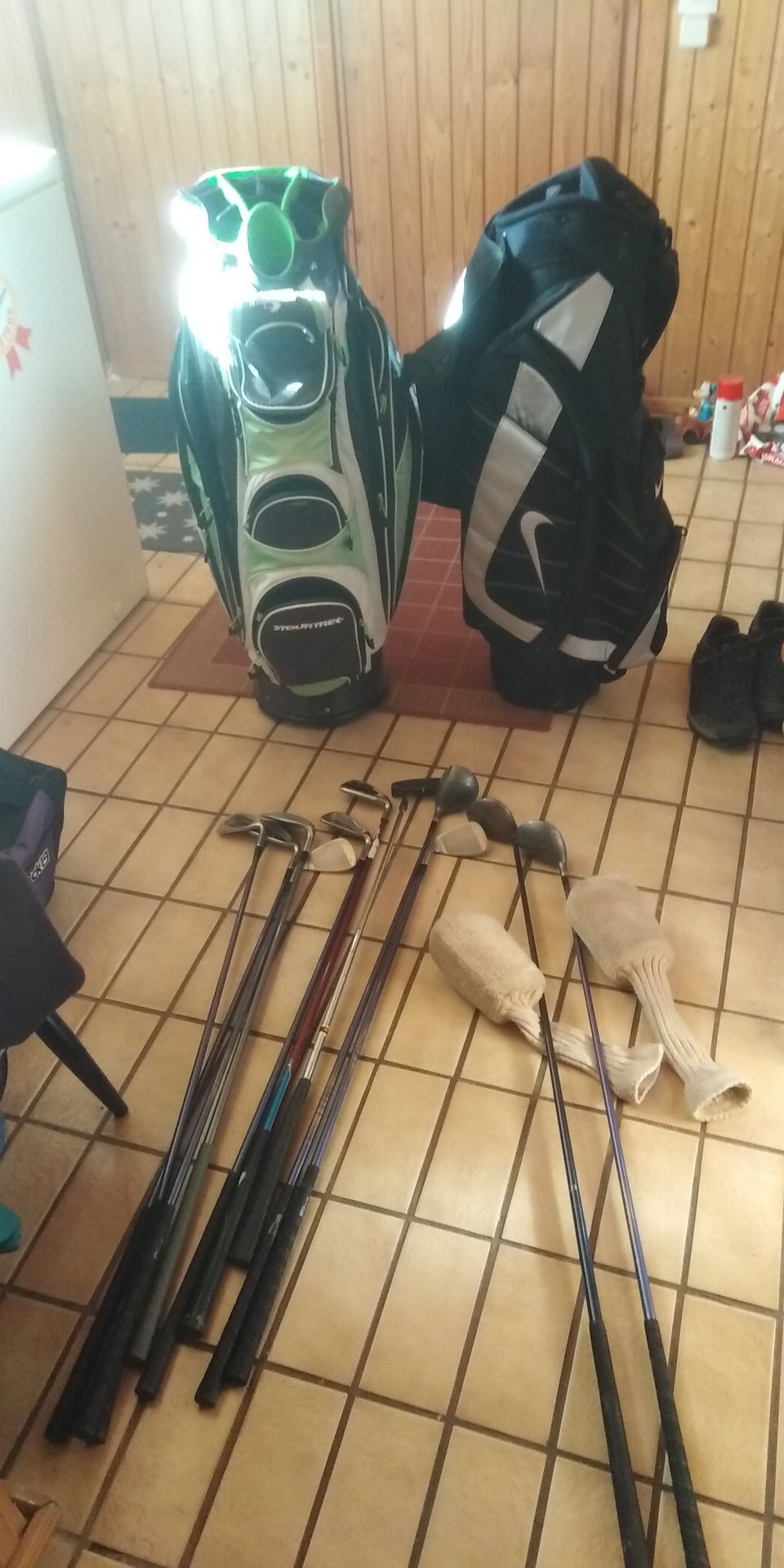 Aloittelijalle golfsetti 11 mailaa naiselle