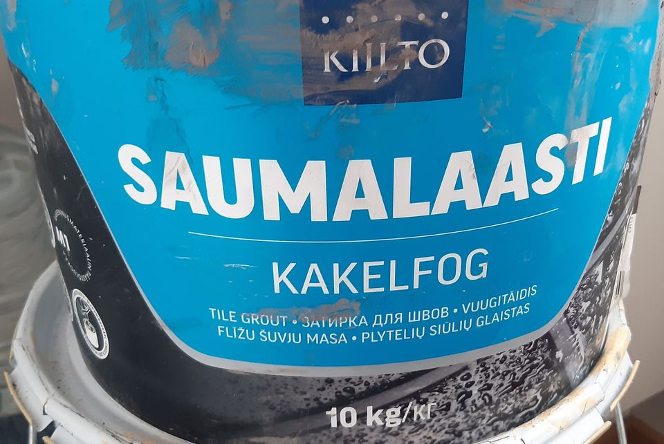 Kiilto Saumalaasti n. 4,5 kg harmaanruskea 38