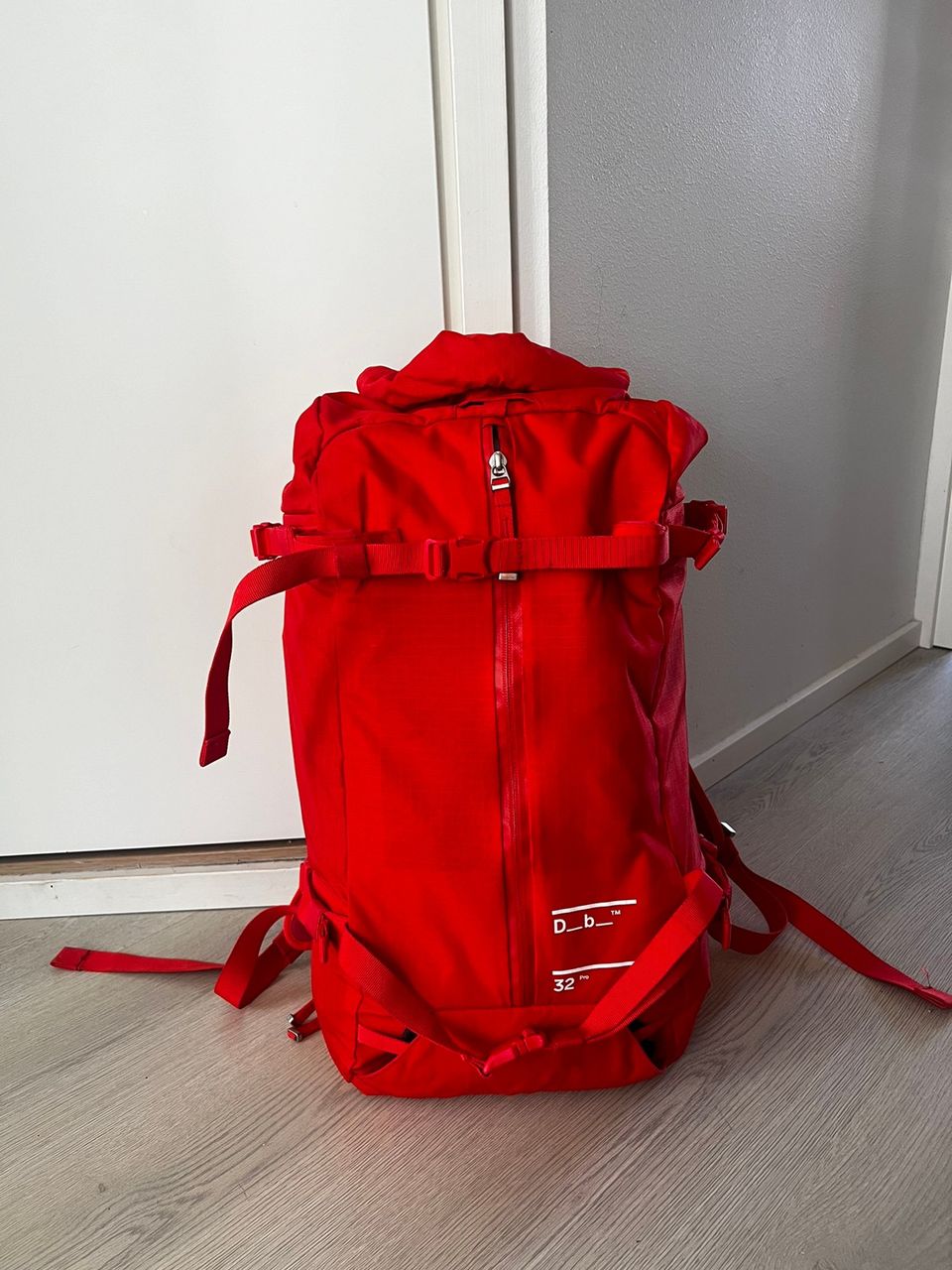 Db Douchebags Snow Pro Backpack Reppu 32 l