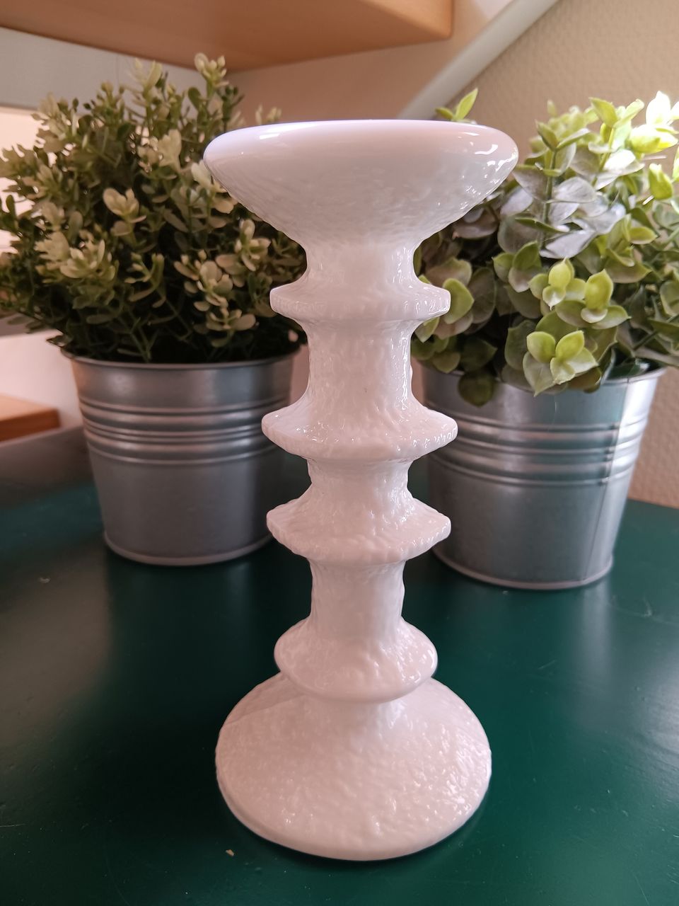 Iittala FESTIVO kynttilänjalka, valkoinen opaalilasia 4-solmuinen