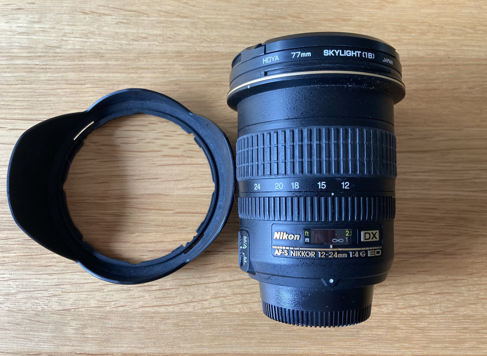 Nikon AF-S Nikkor 12-24 mm f/4 objektiivi