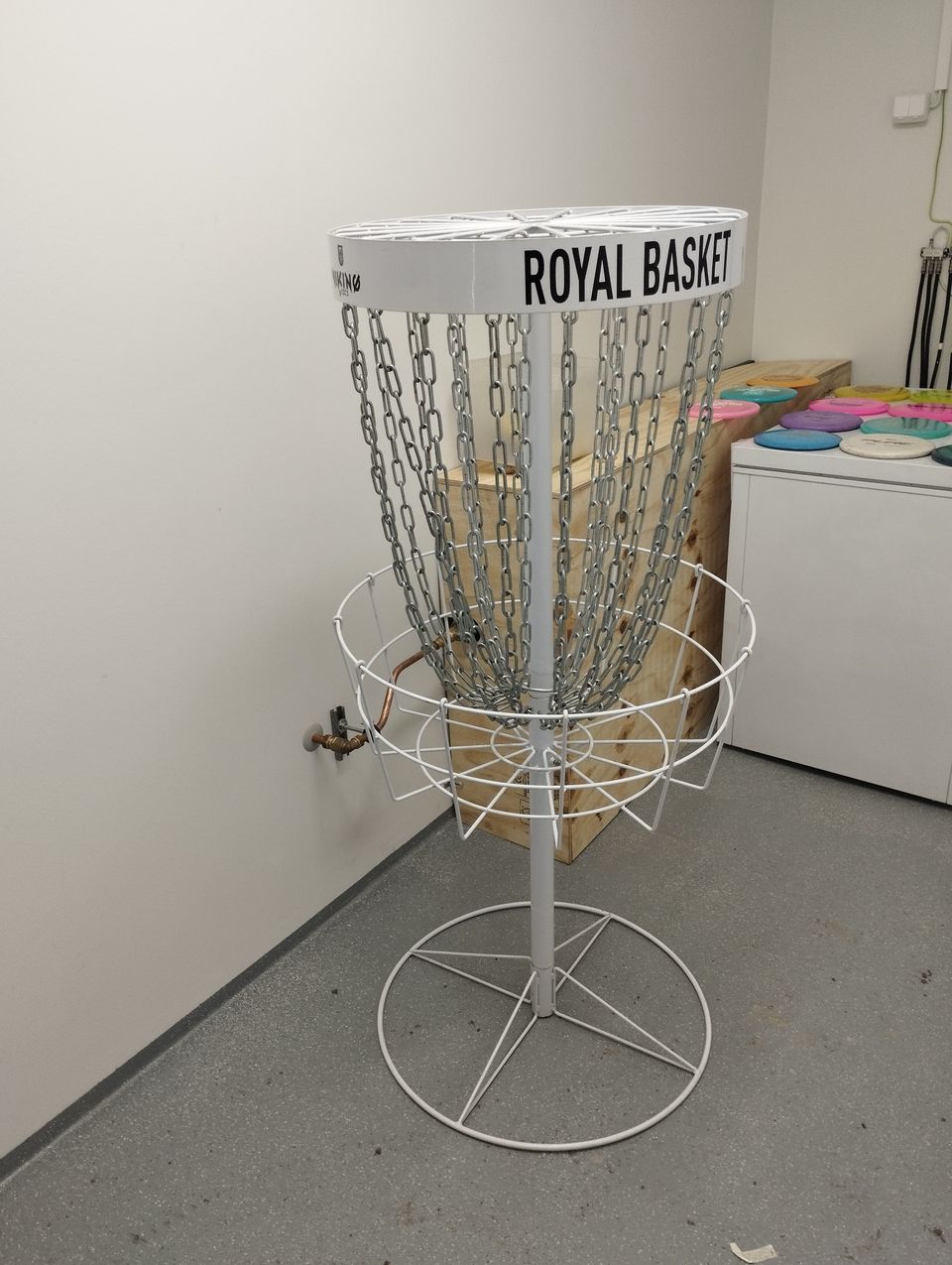 Royal basket