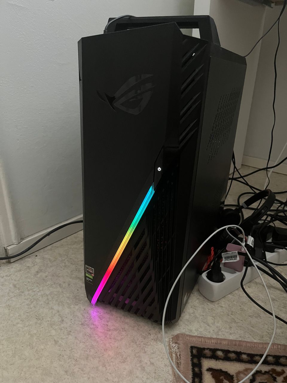 Asus ROG Strix G15DH-NR015T pelipöytäkone