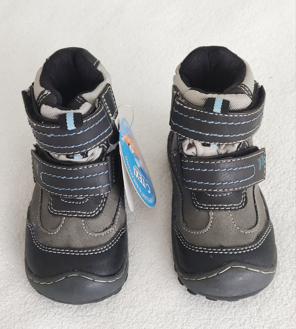 Käyttämättömät One step vauvan kengät 19