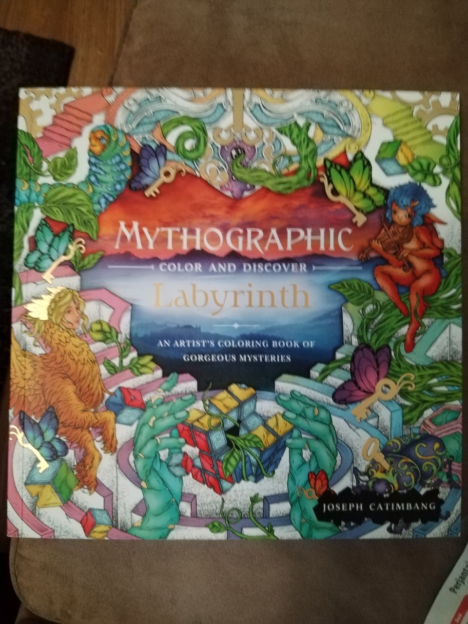 Värityskirja Mythographic Labyrinth, uusi!