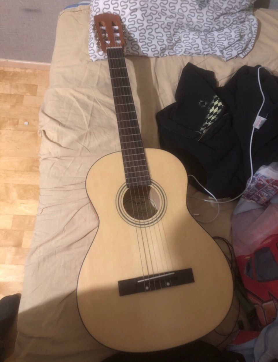 Fender ESC80 akustinen kitara