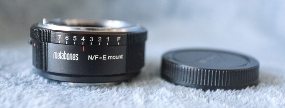 Metabones Nikon F to Sony E adapteri.