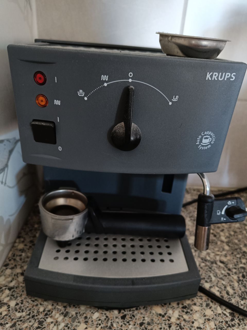 Krups Espresso Novo 2200 cappuccinokeitin / kahvikone