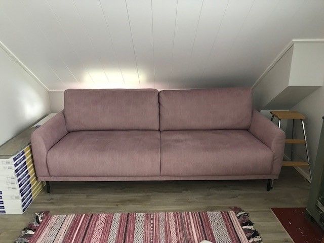 Askon roosan värinen/vaaleanpunainen Dooris-sohva