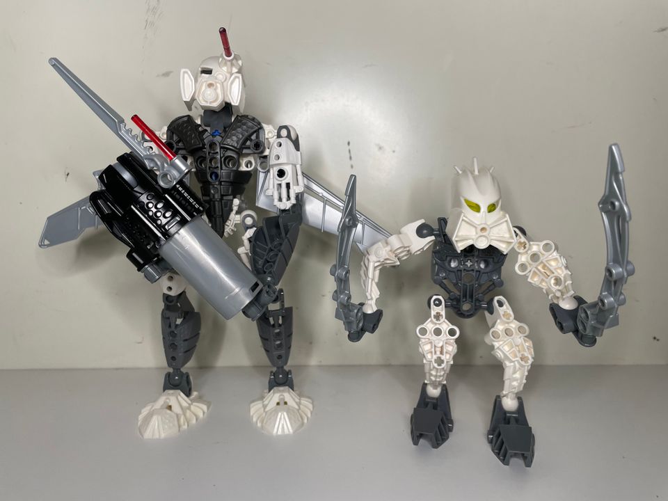 BIONICLE 8685 Toa Kopaka & 8945 Solek