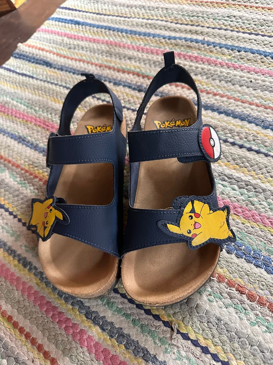 Pokémon sandaalit
