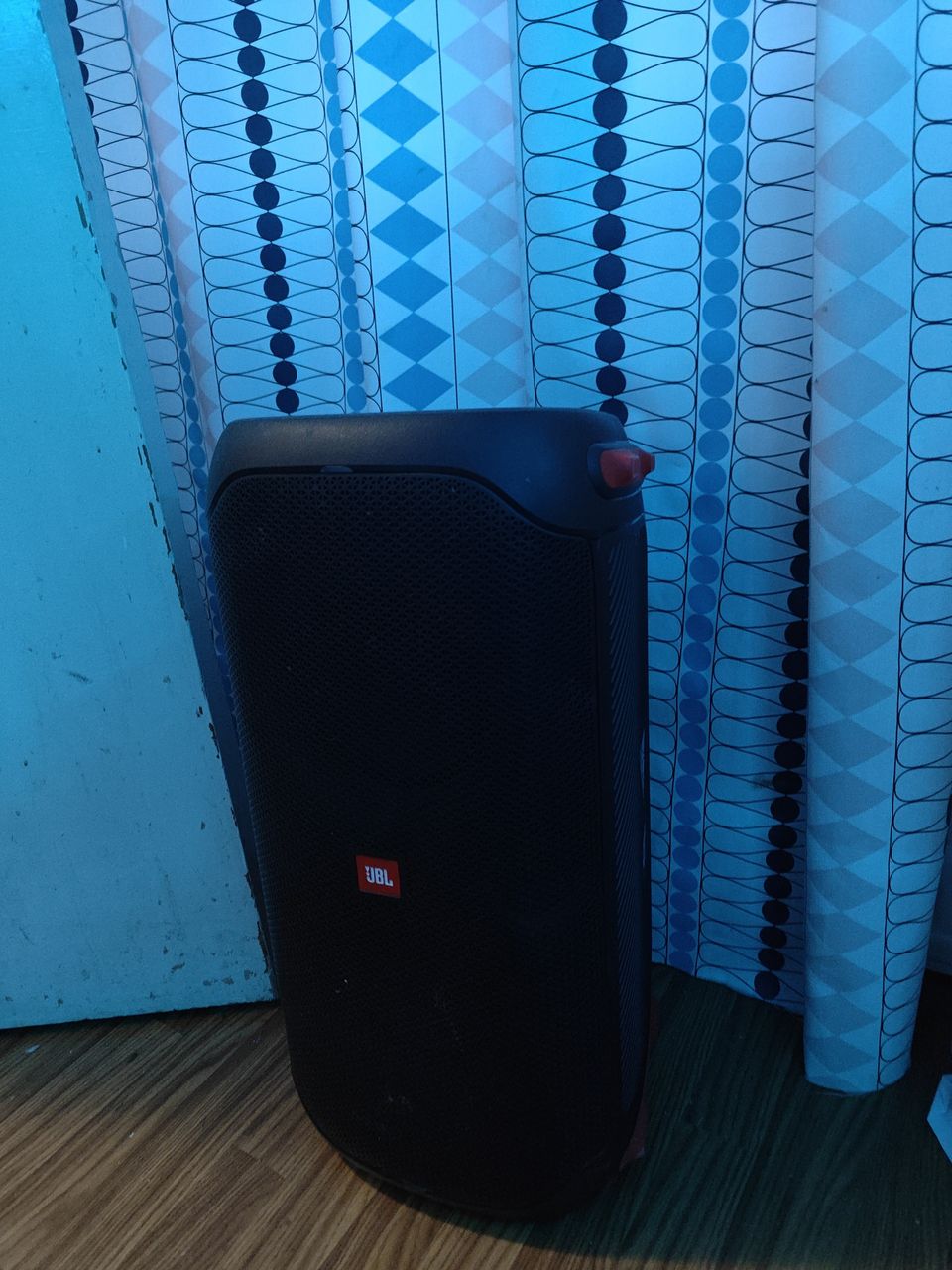 JBL parybox 110