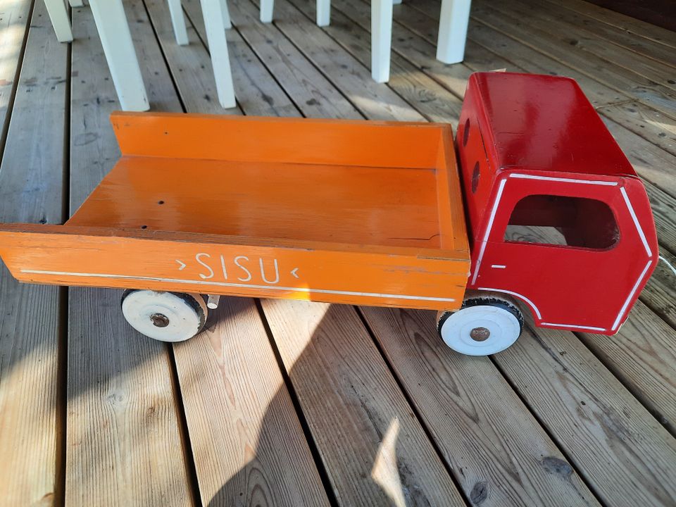 SISU-AUTO