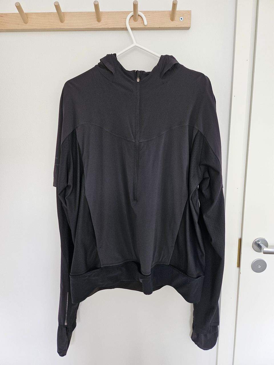 Lululemon SenseKnit Composite Running Jacket