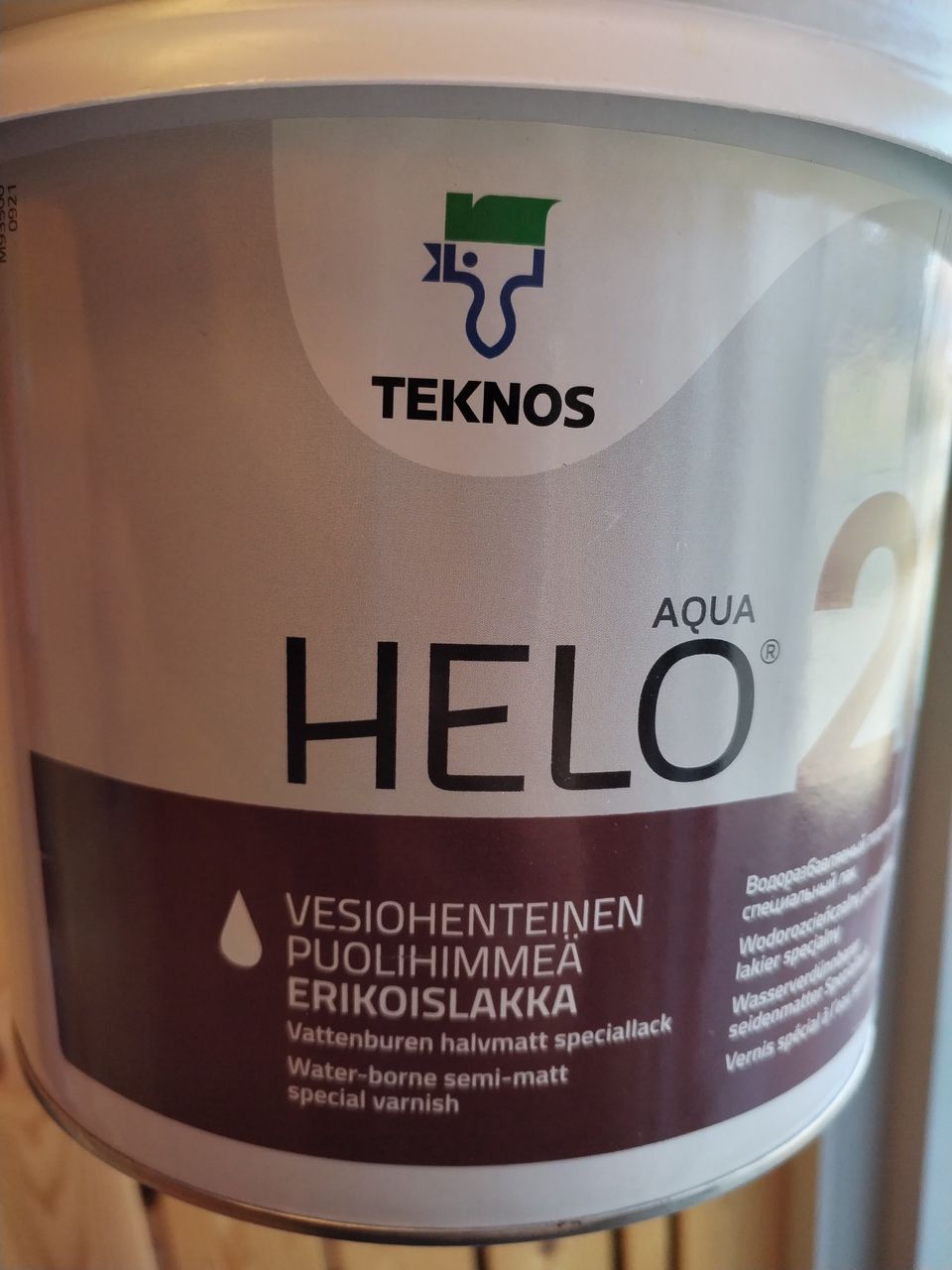 Teknos Helo erikoislakka